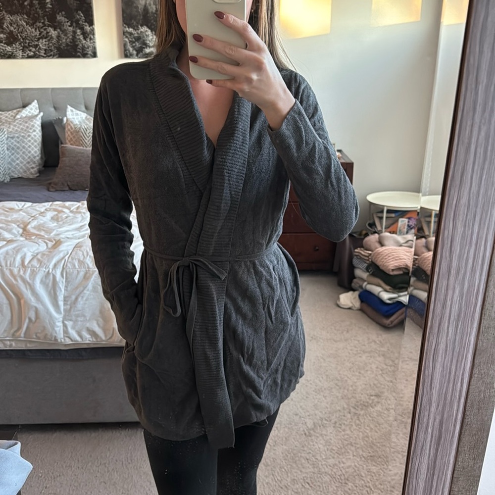 Barefoot dreams tie front cardi